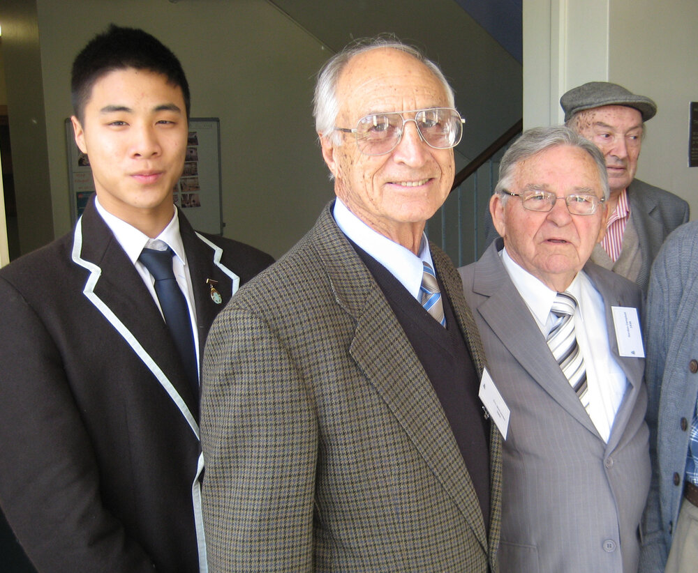 The pre-1945 back to school reunion lunch, 2010