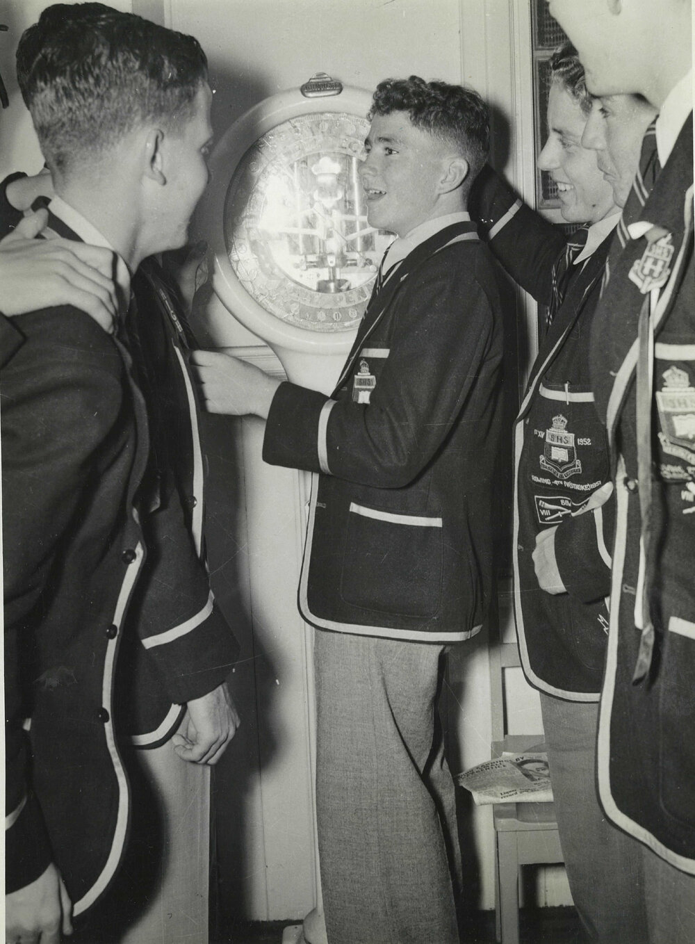 1st VIII weighing in, 1953