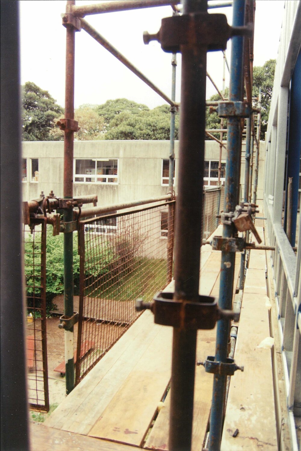 Construction of the senior study centre, 1995