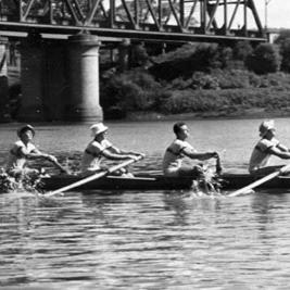 Rowing 1st VIII on the Nepean